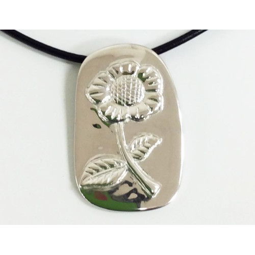 084-0009 Sterling Silver <br>44x28 Flower Pendant