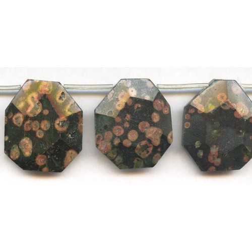 100-0879 Red Spot Stone <br>30-40x Faceted Flat Drop
