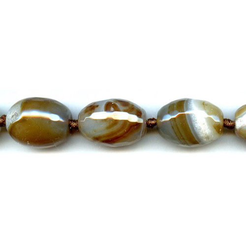 102-0612 Dyed Agate <br>20x30 Faceted Oval