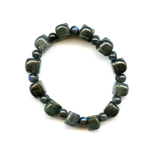 123-2367 Black Labradorite <br>14x Carved Pichiu Bracelet