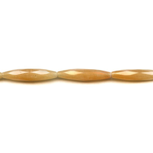 191-1063 Red Aventurine <br>8x35 Faceted Oval Rice