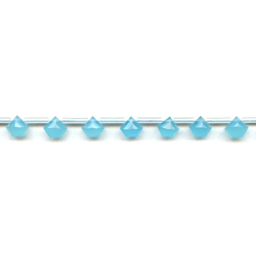 284-1033 Turquoise Quartz <br>8mm Pentagon Briolette