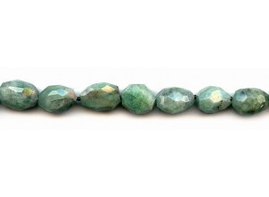 Emerald 9-10x Faceted Nugget