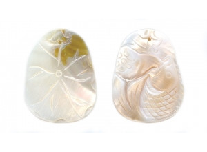 Pink Mother of Pearl 45x35 Carved Pendant