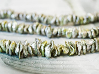 Freshwater Pearl Keshi 9mm Center-drilled Keshi