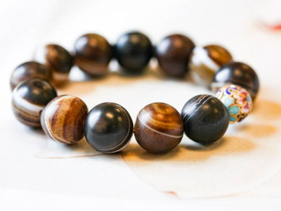 Brown Banded Agate 15mm Round Bracelet