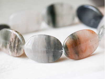 Green Quartz 22x30 Flat Oval