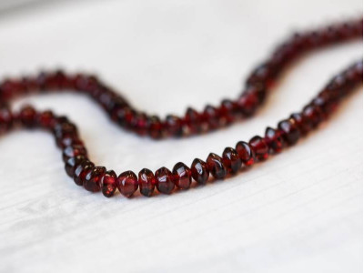 Garnet 4.5-5mm Rondell