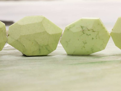 Lemon Chrysoprase 25-40x Faceted Slab