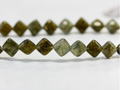 Labradorite 8x8 Square Diamond