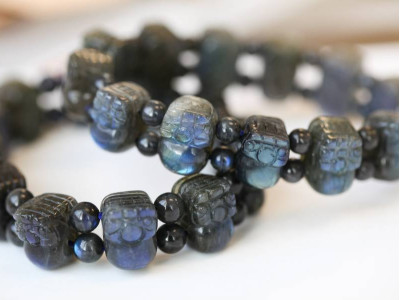 Black Labradorite 14x Carved Pichiu Bracelet