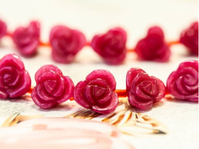 Red Jade 10mm Flower