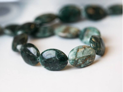 Green Apatite 13x18 Flat Oval