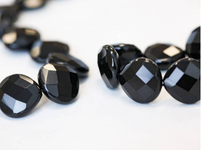 Black Onyx 20mm Faceted Flat Pear
