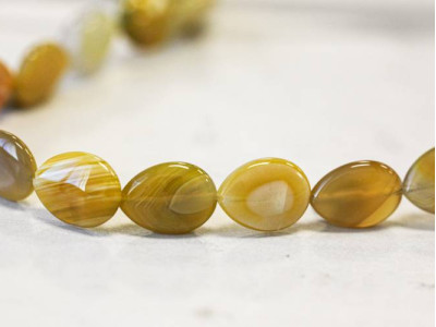Yellow Botswana Agate 13x18 Flat Pear