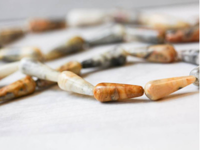 Crazy Lace Agate 6x16 Teardrop