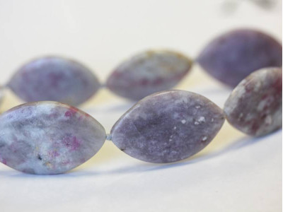 Lepidolite 25x40 Marquise