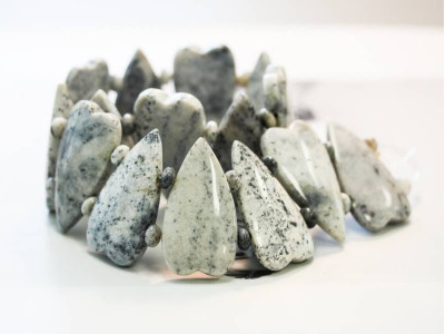 Black Moss Agate 50x27 Heart Chocker