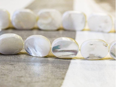 Mother of Pearl 13x18 Flat Oval Rectangle
