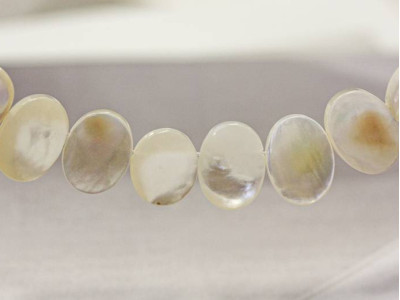 Mother of Pearl 11x15 Flat Oval Drop
