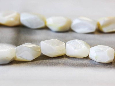 Mother of Pearl 13x18 Faceted Nugget