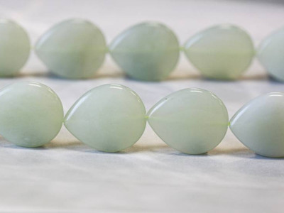 New Jade 25x30 Flat Pear