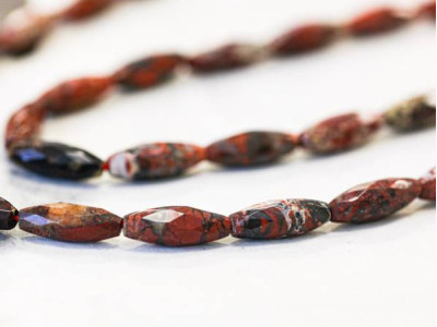 Poppy Jasper 6x16 Faceted Oval Rice
