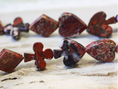 Poppy Jasper 16-17mm Poker Suits