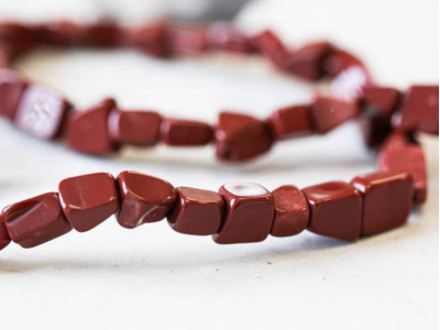 Red Jasper 6x Cubic Nugget