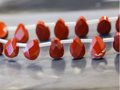 Red Jasper 7x10 Flat Pear Briolette