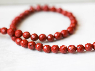 Red Jasper 6-6.5mm Faceted Round