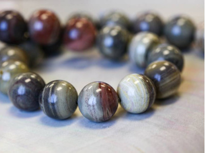 Silver Leaf Jasper 18mm Round