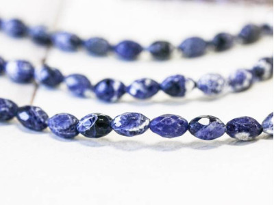 Sodalite 7x10 Faceted Oval Rice