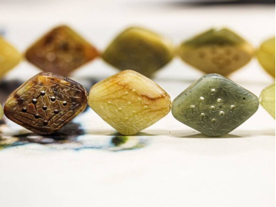 SooCho Jade 20x26-30 Carved Diamond