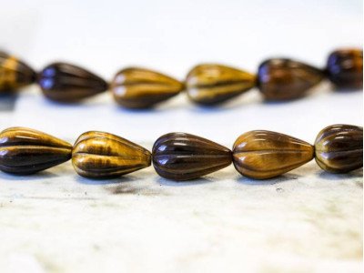 Tiger Eye 10x17 Corrugated Teardrop