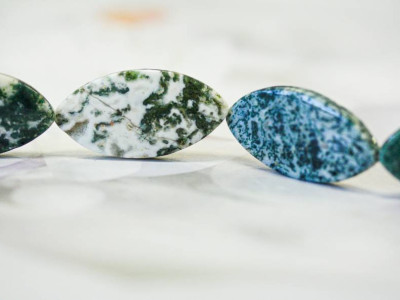 Tree Agate 20x40 Flat Oval Rice