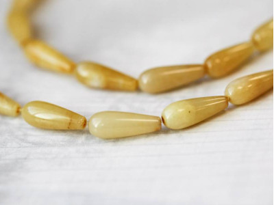 Yellow Jade 6x16 Teardrop