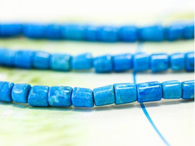 Turquoise Howlite 4-5mm Wheel