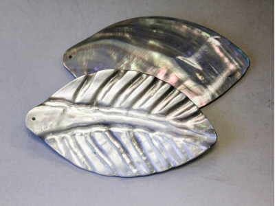 Black Mother of Pearl 87x50  Leaf Pendant