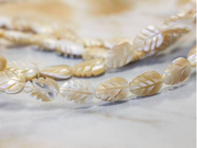 Natural Mother of Pearl 8x12 Flat Leaf