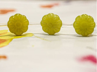 Olive Jade 15mm Flower