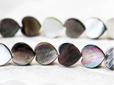 Black Mother of Pearl 12mm Heart