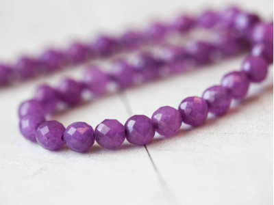 Purple Jade 6mm Faceted Round