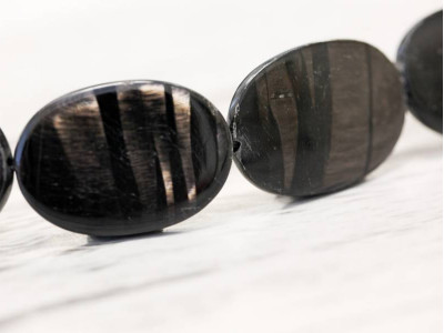 Hypersthene 25x35 Flat Oval