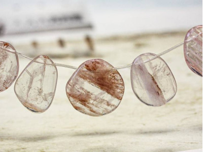 Raspberry Quartz 30-40x Flat Pear Drop