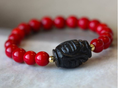 Dyed Coral 9mm Round Bracelet