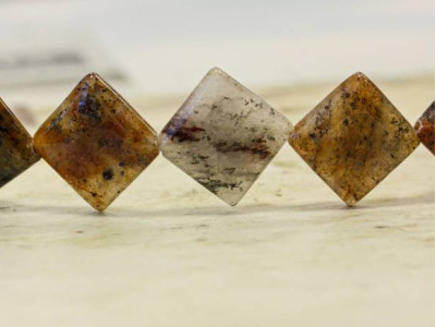 Mixed Quartz 20mm Diamond