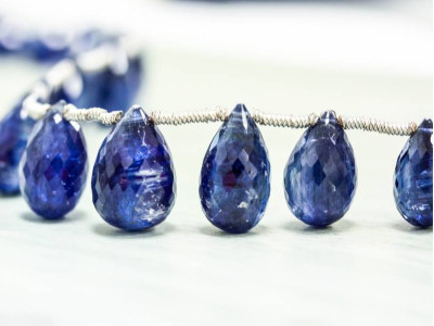 Kyanite 9-16x Faceted Teardrop Briolette